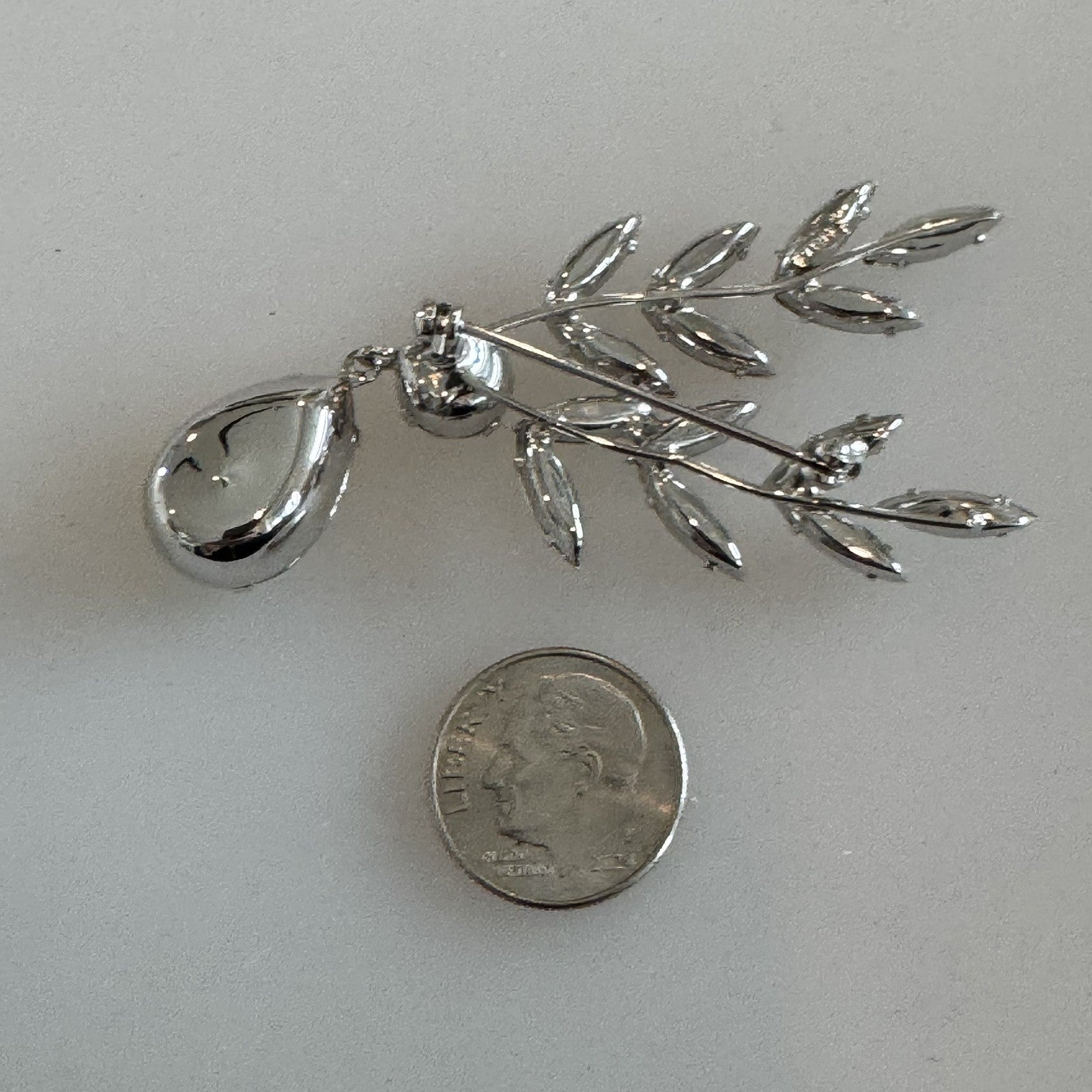 Vintage Napier Signed Dangle Leaf Teardrop Brooch Pin Silver Tone Rhinestone