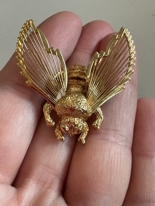 Vintage MONET Signed Gold Tone Bumble Bee Insect Bug Brooch Pin Wire