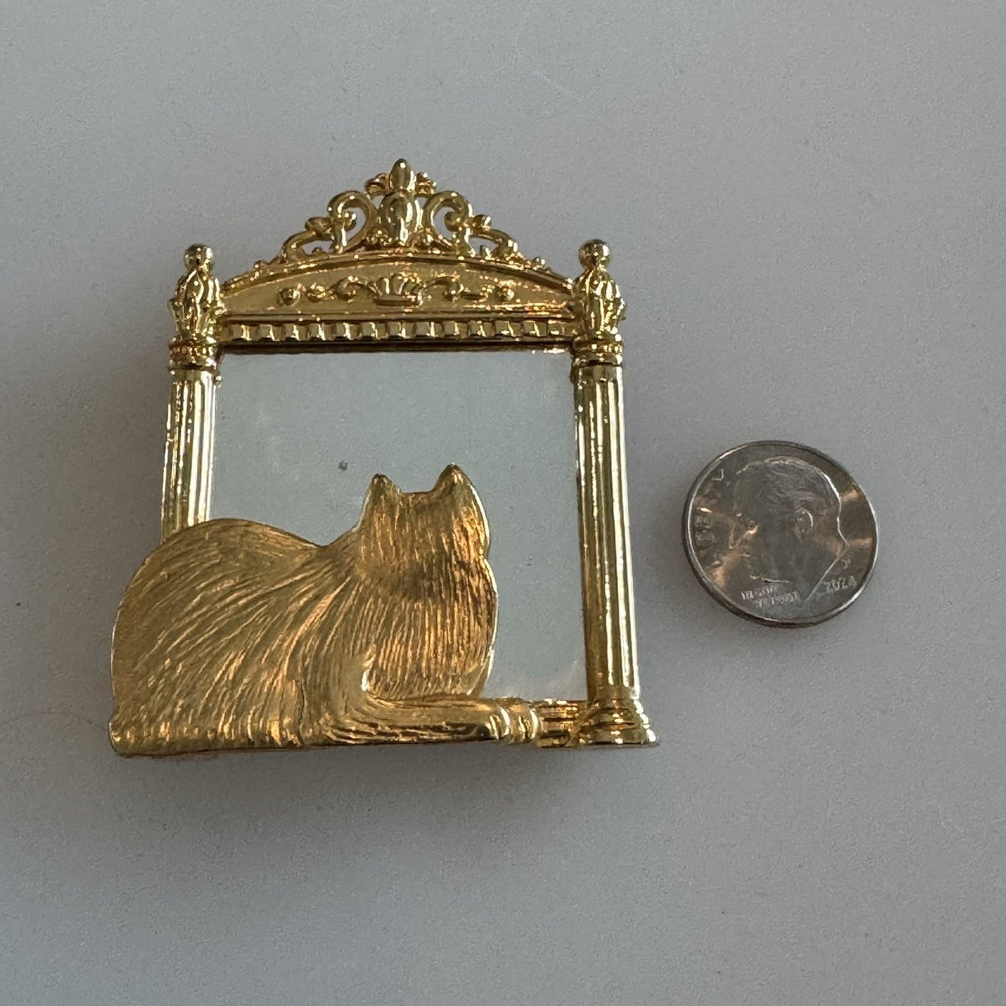 JJ Jonette Cat Kitten Kitty Mirror Reflection Vintage Gold Brooch Pin 2"